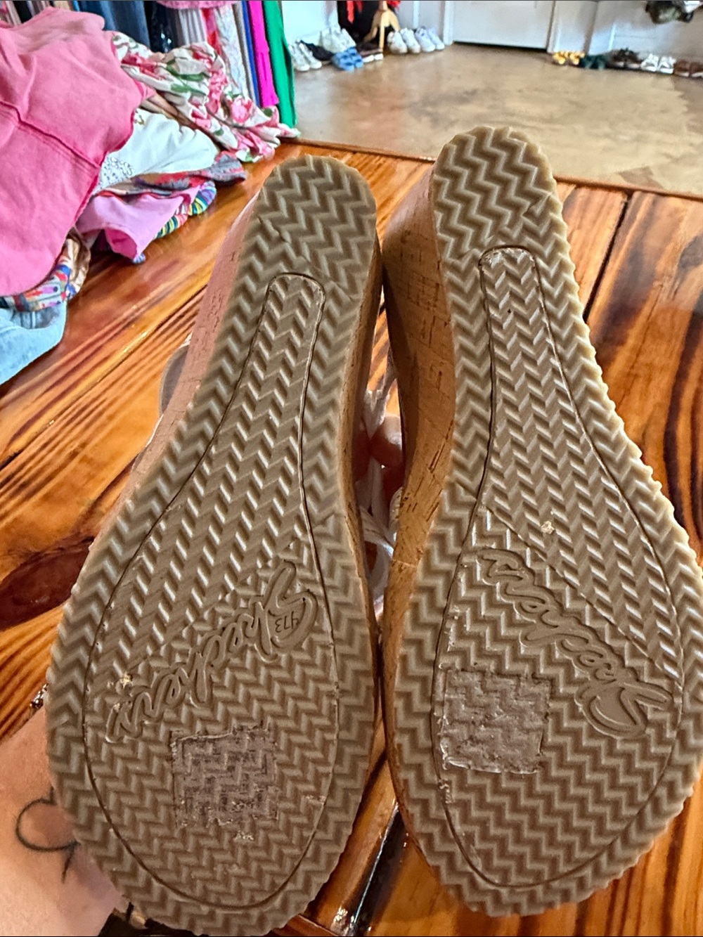 Skechers Cream Floral Laser-Cut Wedge Sandals - Picture 4 of 4